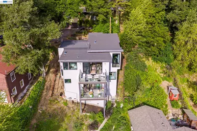 45 Homeglen Ln, Oakland, CA 94611 - Photo 45