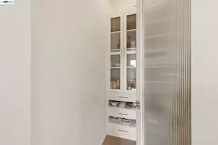 45 Homeglen Ln, Oakland, CA 94611 - Photo 25