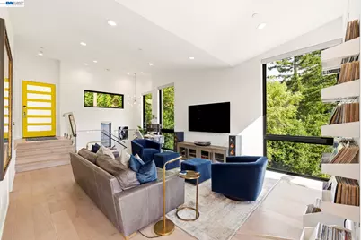 45 Homeglen Ln, Oakland, CA 94611 - Photo 7