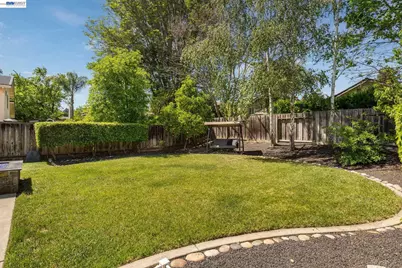 11752 Betlen Dr, Dublin, CA 94568 - Photo 51