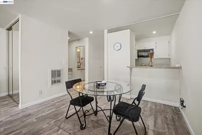 625 El Dorado Ave #106, Oakland, CA 94611 - Photo 7