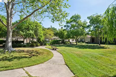 3343 Solomon Ln, Alameda, CA 94502 - Photo 49