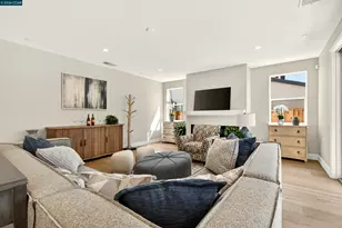 2237 Vandeleur Dr, Napa, CA 94558 - Photo 13