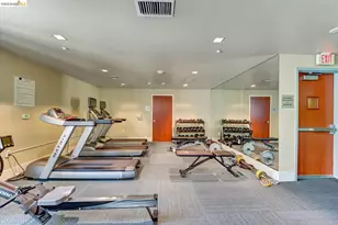 585 9th St, Oakland, CA 94607 - Photo 33