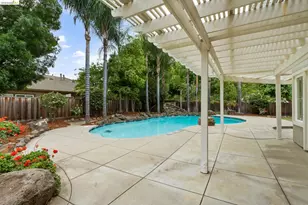 1060 Cambrian Pl, Brentwood, CA 94513 - Photo 49