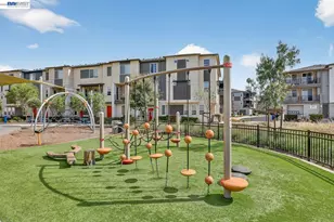 411 Rhythm Ln, Hayward, CA 94544 - Photo 25