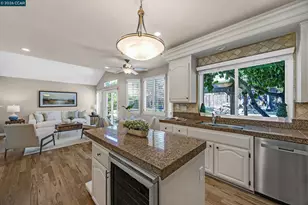 402 Chupcan Pl, Clayton, CA 94517 - Photo 15