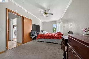 9012 Burr St, Oakland, CA 94605 - Photo 13