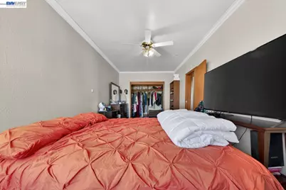 9012 Burr St, Oakland, CA 94605 - Photo 11