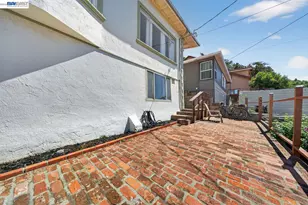 9012 Burr St, Oakland, CA 94605 - Photo 3