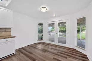 3015 Point Pleasant Rd, Elk Grove, CA 95757 - Photo 11