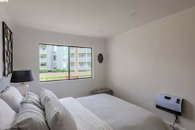 1171 Compass Ln #113, Foster City, CA 94404 - Photo 11