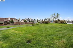 1129 Clarke Ln, Alameda, CA 94502 - Photo 33