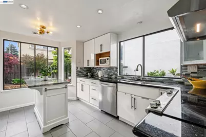1129 Clarke Ln, Alameda, CA 94502 - Photo 15
