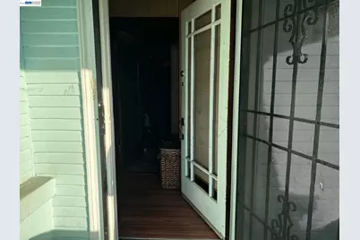 [Address not provided], Oakland, CA 94605 - Photo 3