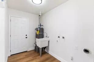 4874 Clinton, Fresno, CA 93703 - Photo 17