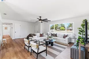 4874 Clinton, Fresno, CA 93703 - Photo 9