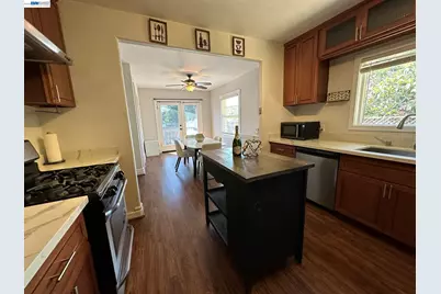 4239 Quigley Pl, Oakland, CA 94619 - Photo 7