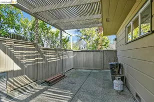 558 Lakewood Cir, Walnut Creek, CA 94598 - Photo 29