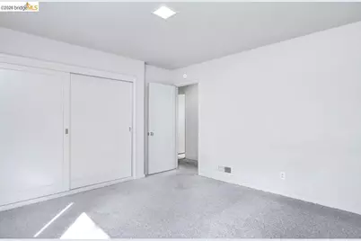 558 Lakewood Cir, Walnut Creek, CA 94598 - Photo 27