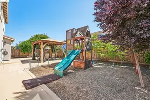 1352 Bellerose Ct, Brentwood, CA 94513 - Photo 31