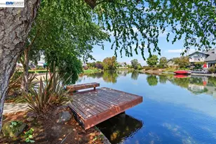 137 Parfait Ln, Alameda, CA 94502 - Photo 37