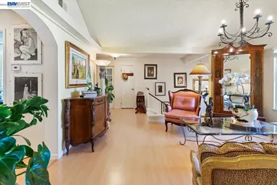 137 Parfait Ln, Alameda, CA 94502 - Photo 13