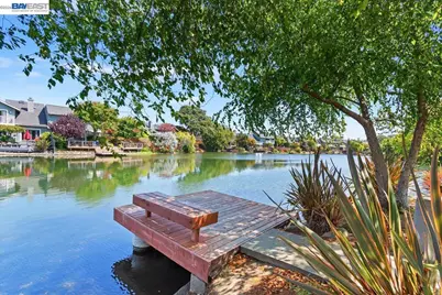 137 Parfait Ln, Alameda, CA 94502 - Photo 35