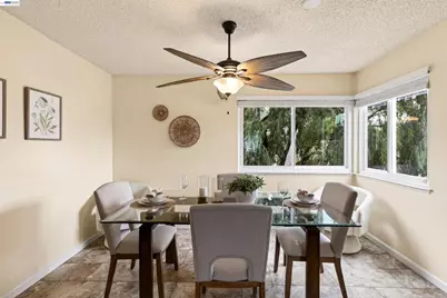 137 Parfait Ln, Alameda, CA 94502 - Photo 17