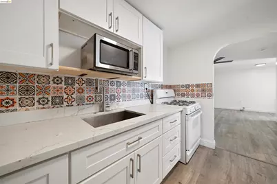 2735 11th St, Oakland, CA 94601 - Photo 55