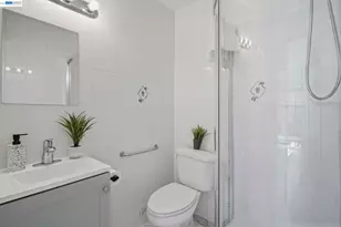 4388 Planet Cir, Union City, CA 94587 - Photo 29