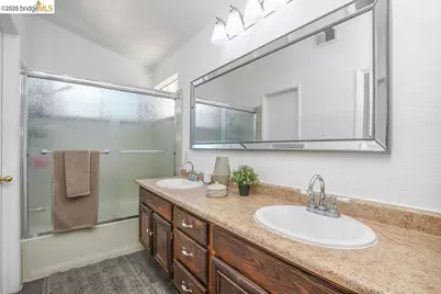 150 Trenton Cir, Pleasanton, CA 94566 - Photo 23