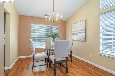 150 Trenton Cir, Pleasanton, CA 94566 - Photo 11