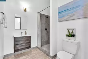 410 Webster St, Oakland, CA 94607 - Photo 13