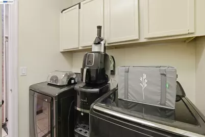 3209 Beretania Way, Sacramento, CA 95834 - Photo 25