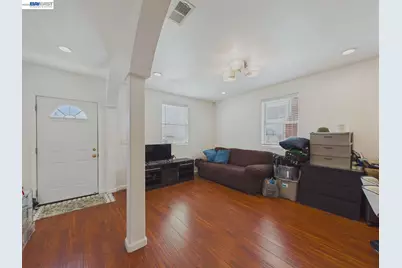 1241 Ashby Ave, Berkeley, CA 94702 - Photo 17
