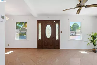 315 M St, Patterson, CA 95363 - Photo 3