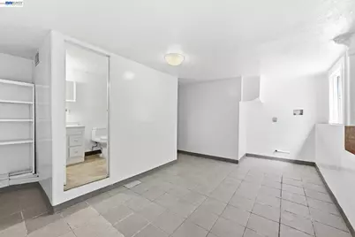 1829 22nd St, Oakland, CA 94606 - Photo 43