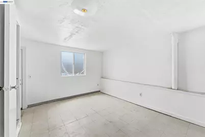 1829 22nd St, Oakland, CA 94606 - Photo 15