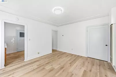 1829 22nd St, Oakland, CA 94606 - Photo 27