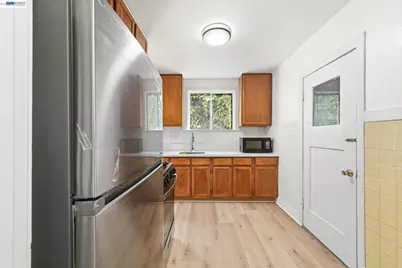 1829 22nd St, Oakland, CA 94606 - Photo 31