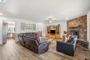 11378 Mountain View Rd, Tracy, CA 95376 - Photo 9