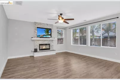 8461 Pinehollow Cir, Discovery Bay, CA 94505 - Photo 7