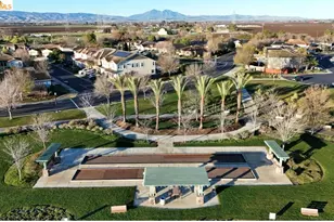 8461 Pinehollow Cir, Discovery Bay, CA 94505 - Photo 35