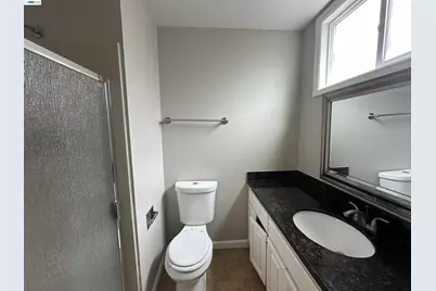 378 Acacia St, Fairfield, CA 94533 - Photo 9