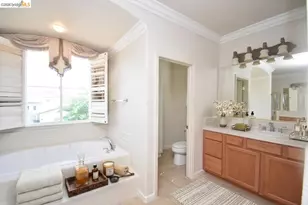 5776 St Andrews Dr, Stockton, CA 95219 - Photo 33