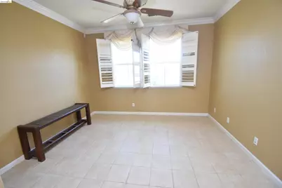 5776 Saint Andrews Dr, Stockton, CA 95219 - Photo 9