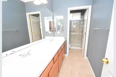 5776 Saint Andrews Dr, Stockton, CA 95219 - Photo 17