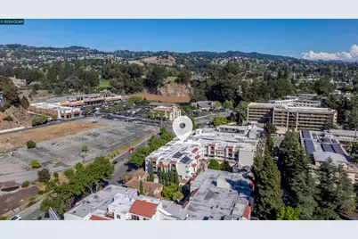 2005 Pleasant Valley Ave #103, Oakland, CA 94611 - Photo 55