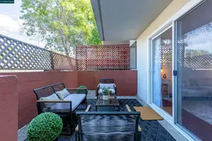 2005 Pleasant Valley Ave, Oakland, CA 94611 - Photo 31